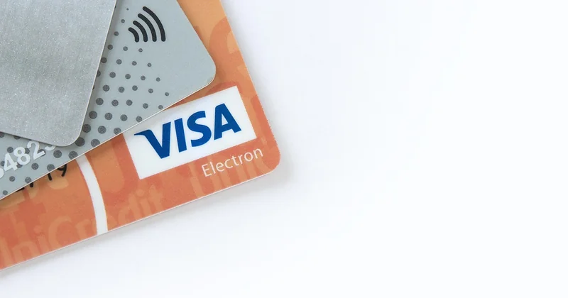 Assurance voyage ou carte bancaire : qui paie vraiment ?